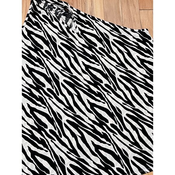 Lane Bryant Top Women 26 White One Shoulder Animal Print Twee Neutral Minimalist - Picture 7 of 13